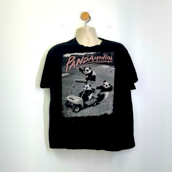 Riot Collective - Medium Pandamonium On A Golf Cart Graphic Short Sleeve T Med - Picture 1 of 9